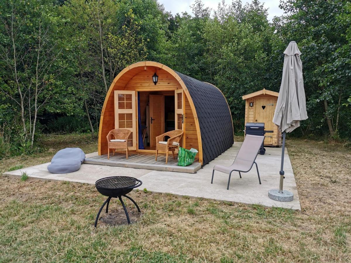 Pod En Bois Pres D'un Plan D'eau Luxuszelt *
